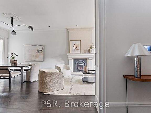 2nd image of 126 Dovercourt Rd