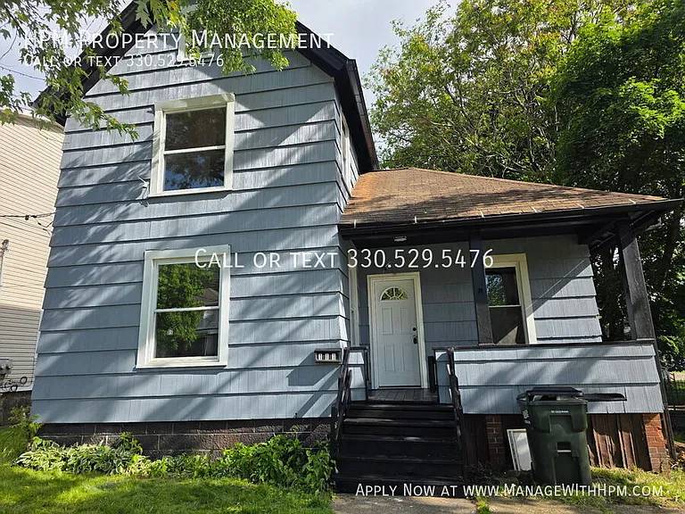 111 Maple Ave SE — Photo 2