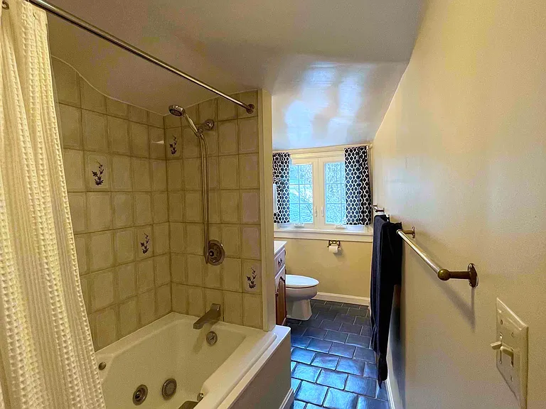 57 Main St #6 — Photo 8