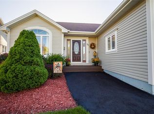 24 Spracklin Blvd, Paradise, NL A1L0J4