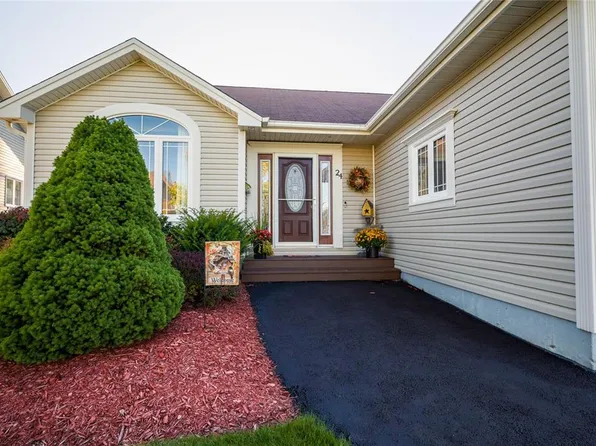 24 Spracklin Boulevard, Paradise, NL A1L0J4
