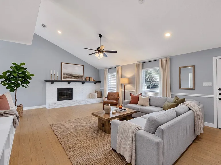 1600 Crimson Ct — Photo 10