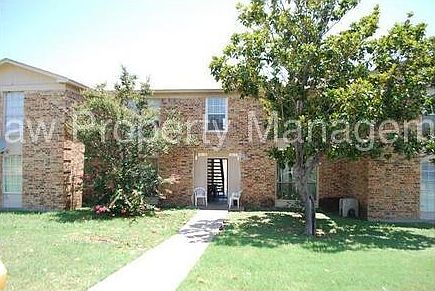 1st image of 8023 Cambridge Cir