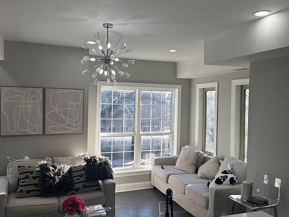 1st image of 2640 N Lawndale Ave #2