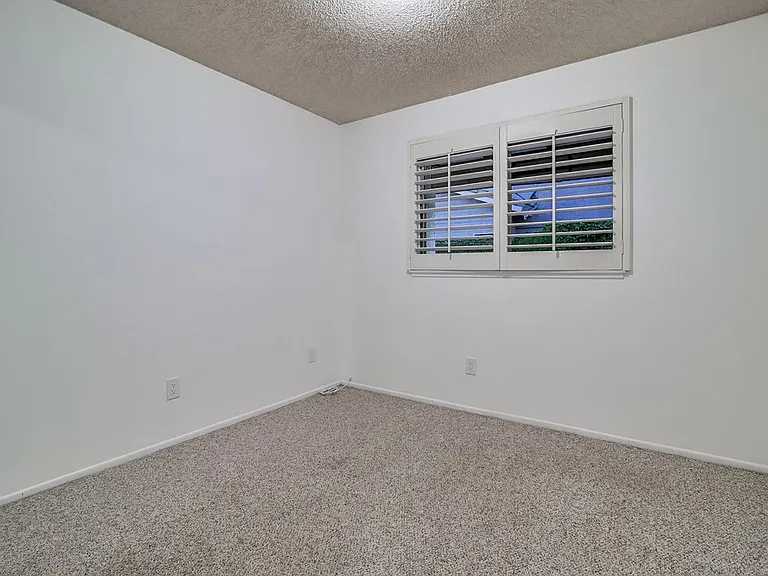 929 Darlene Ct — Photo 38