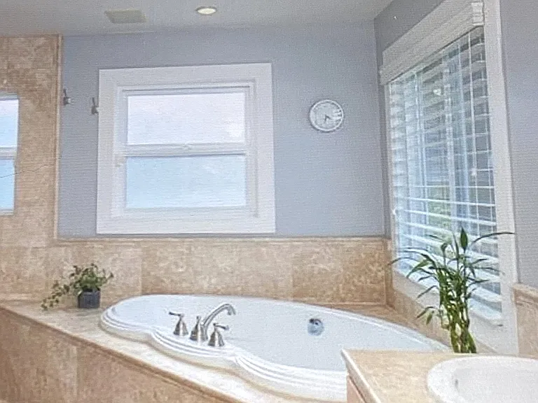 324 Selma St — Photo 21