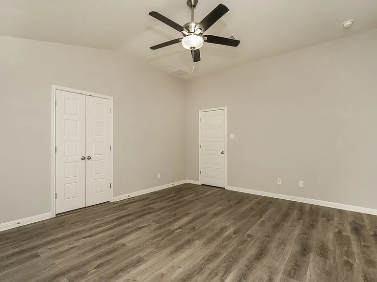 11655 Bakersfield Pass — Photo 10