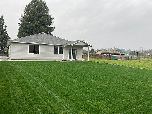 4th image of 1421 NW 30th Ave