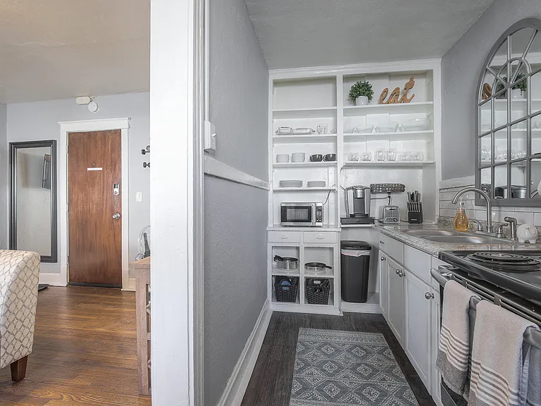 3721 Broadway Blvd #6 — Photo 8