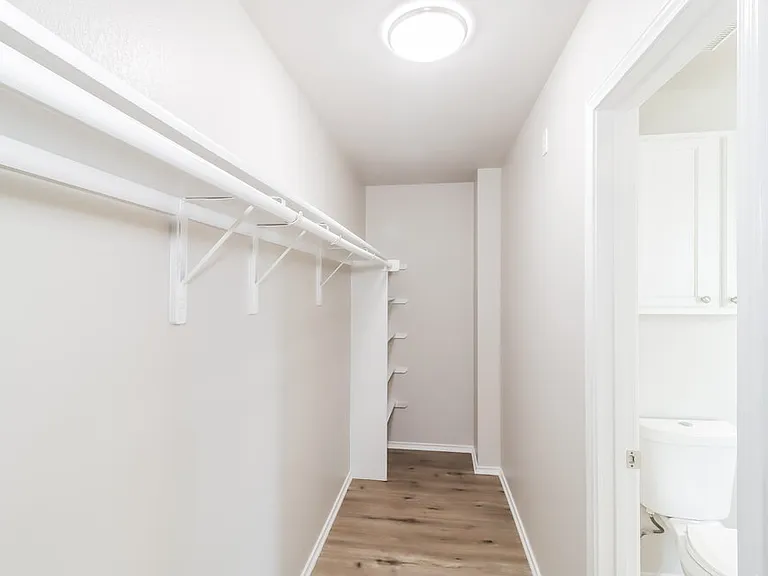 102 Creek Ledge Dr — Photo 11
