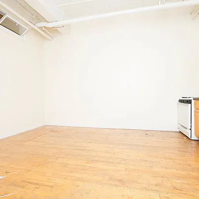 Rented by Nooklyn NYC LLC | media 55
