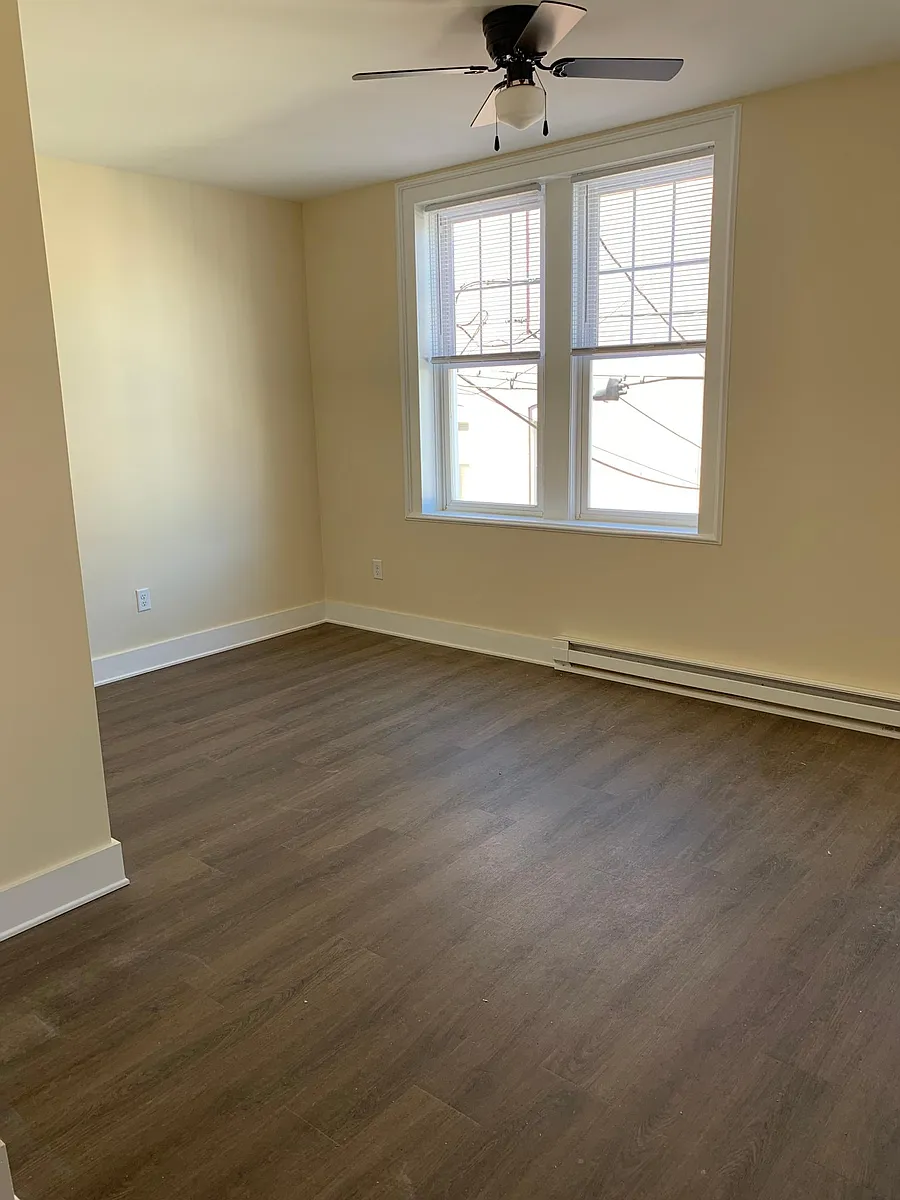 Building Photo - 107 Polk St #3