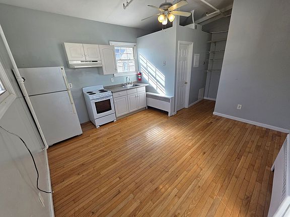 3rd image of 3288 Franklin Ave #1