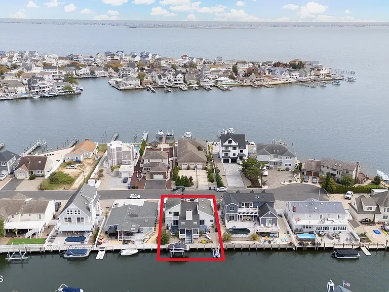 385 Aldo Dr — Photo 56