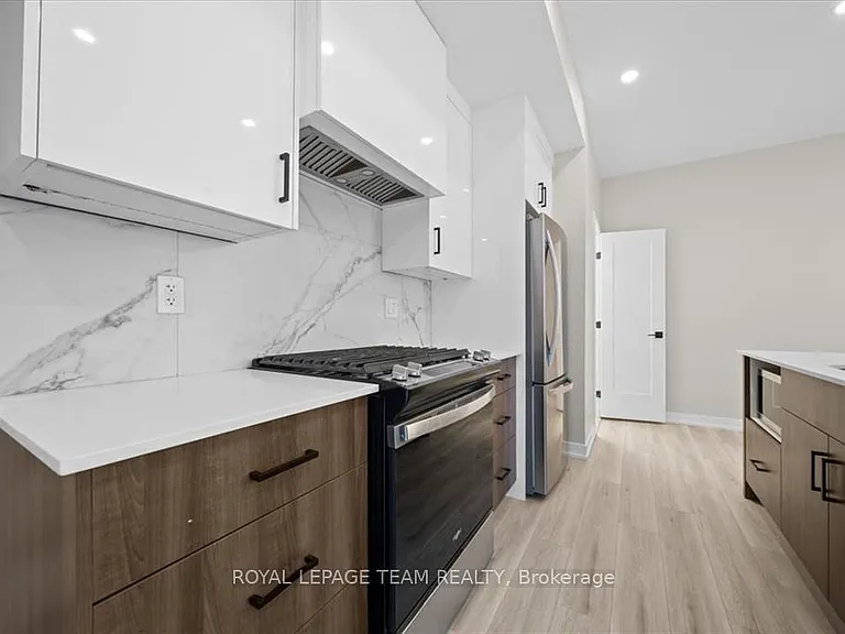 304 Lanark Ave #D — Photo 6