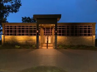 725 E Brow Rd, Lookout Mountain, TN 37350