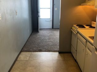 318 18th St NE APT 5, Cedar Rapids, IA 52402