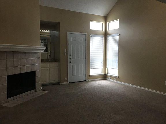 4th image of 1526 Curtis Ln
