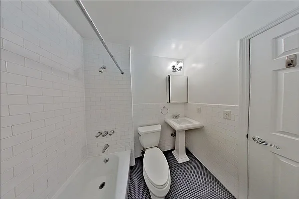 Rented by REAL New York | media 4