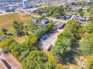 2828 Poplar Dr, Moore, OK 73160