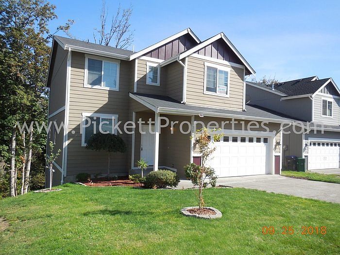 1st image of 3266 NE Louann Ct