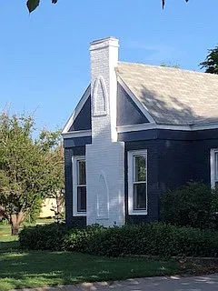 502 Sayles Blvd — Photo 3