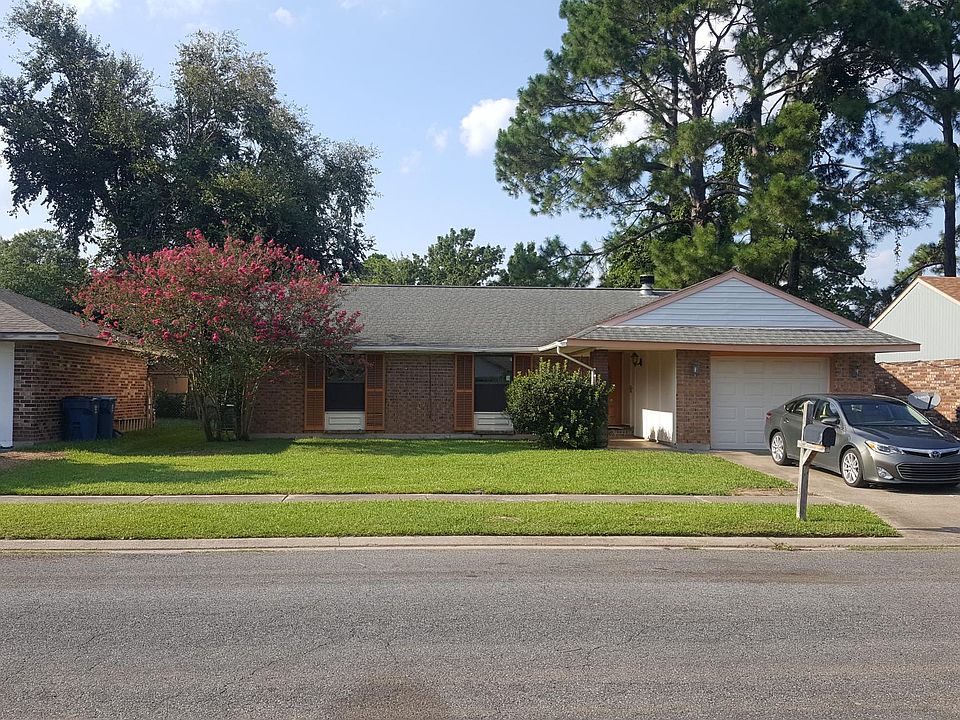 1st image of 104 Pamela Dr