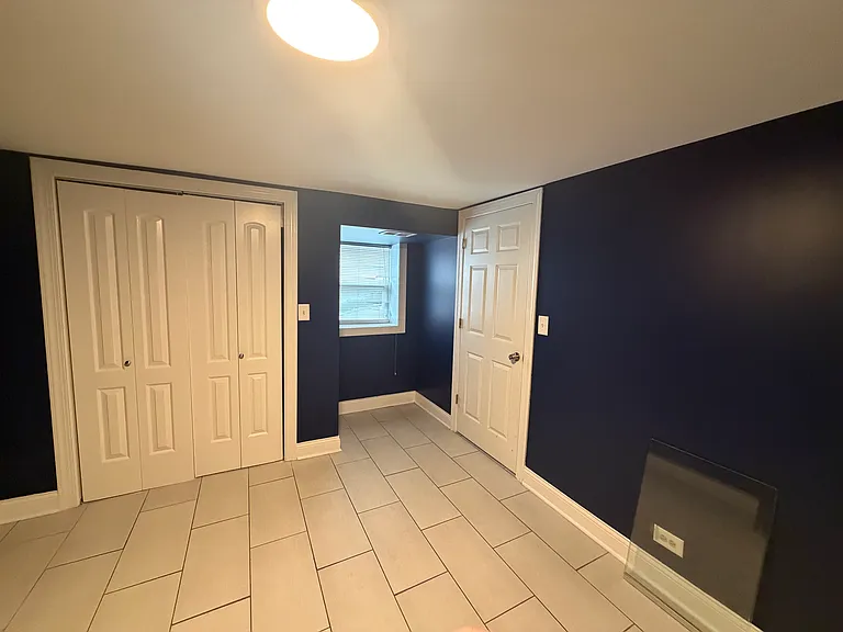 2154 W 22nd Pl — Photo 4