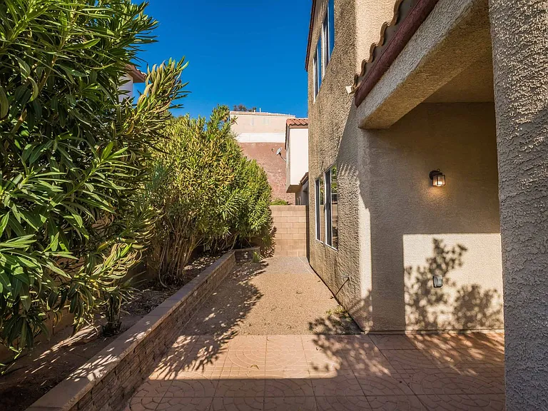 1553 Razella Ct — Photo 20