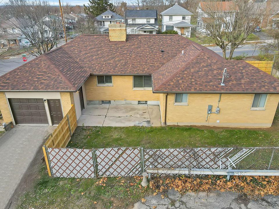 1st image of 3806 E 3rd St