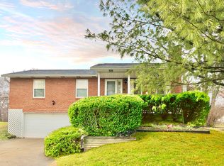 412 W Sharon Rd, Cincinnati, OH 45240