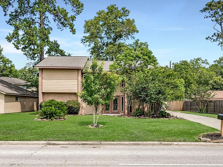 706 S Diamondhead Blvd — Photo 1