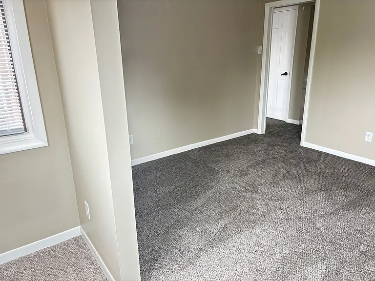 Hillside Apartments — Photo 17