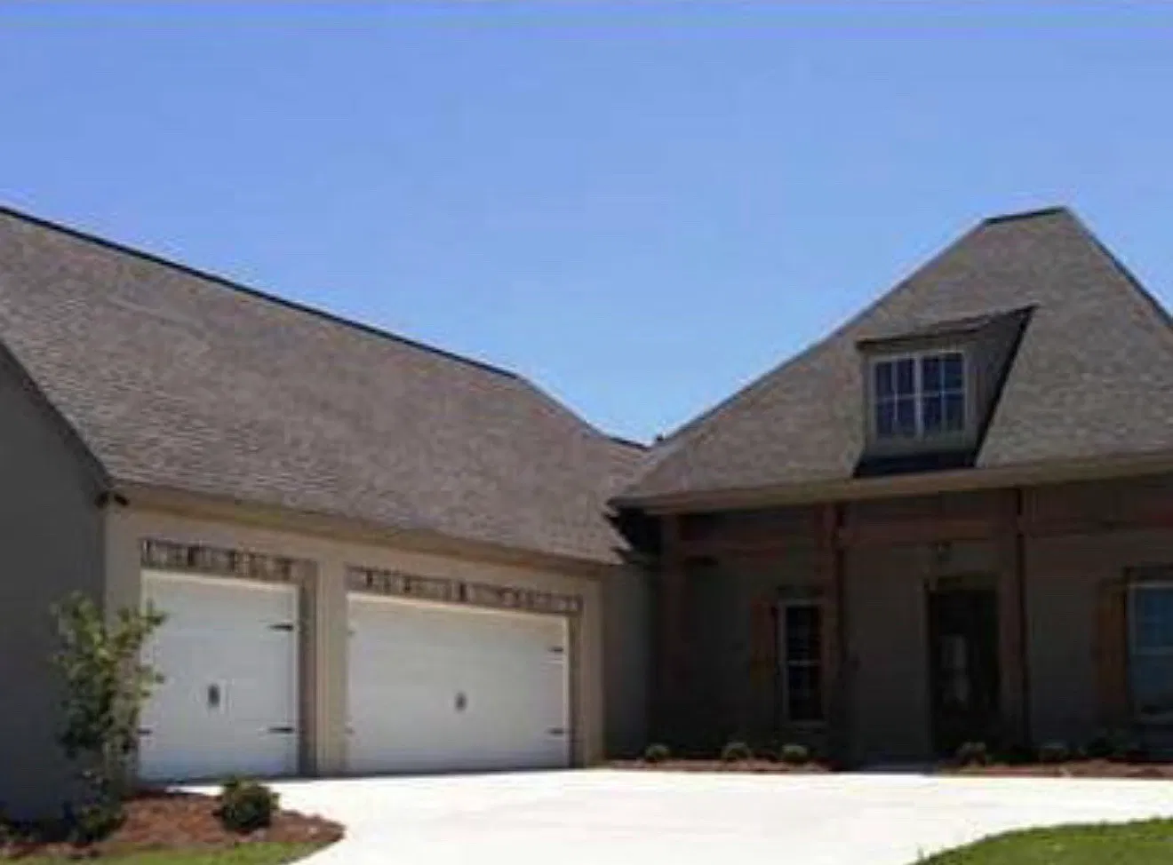 4 bed, 3284 sqft, $3,500 — Photo 1