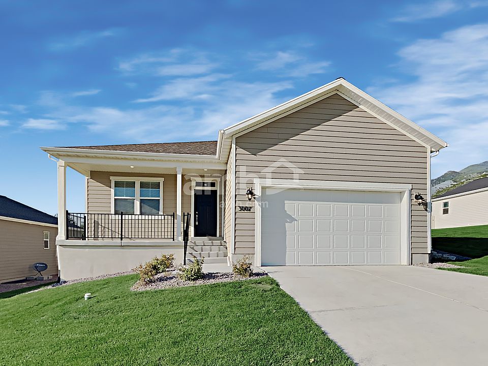 1st image of 3007 E North Village Dr