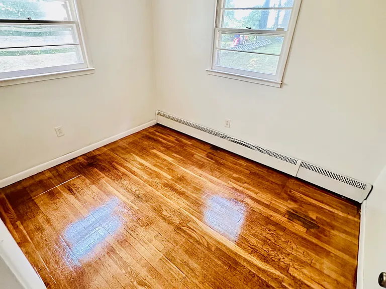 1511 Frances Dr — Photo 5