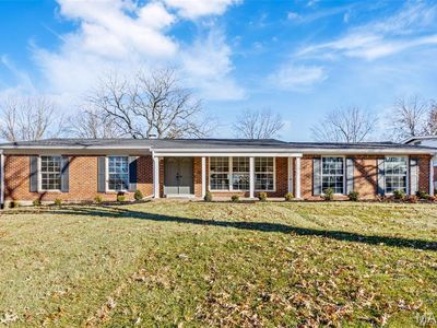 330 Sudbury Ln, Ballwin, MO, 63011