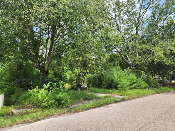 102 Hope Dr, Summerville, SC 29485