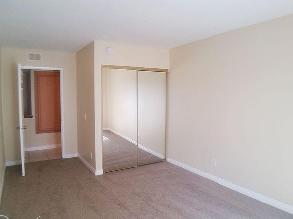 5th image of 1423 Palm View Ct