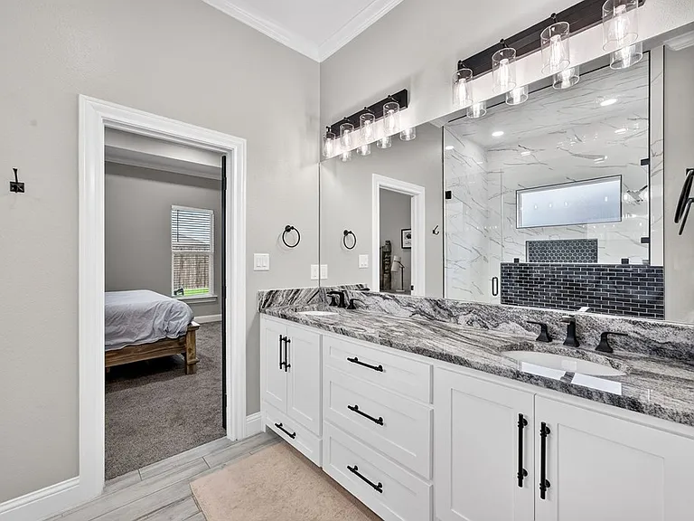 8619 La Jolla Dr — Photo 38