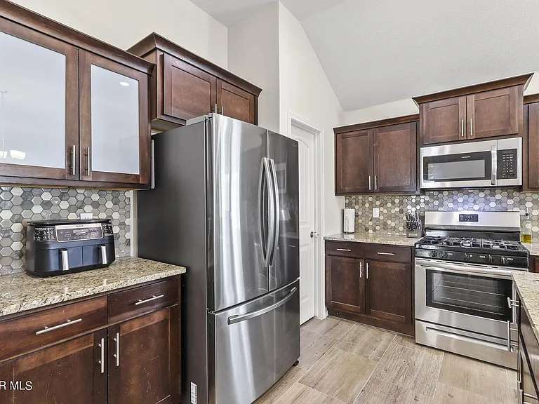 1133 Indigo Sky St — Photo 10
