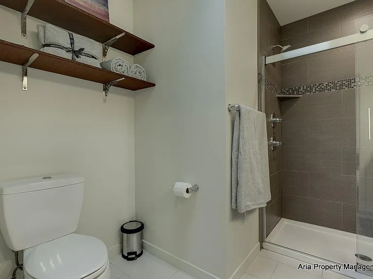 163 SE 13th Ave — Photo 20