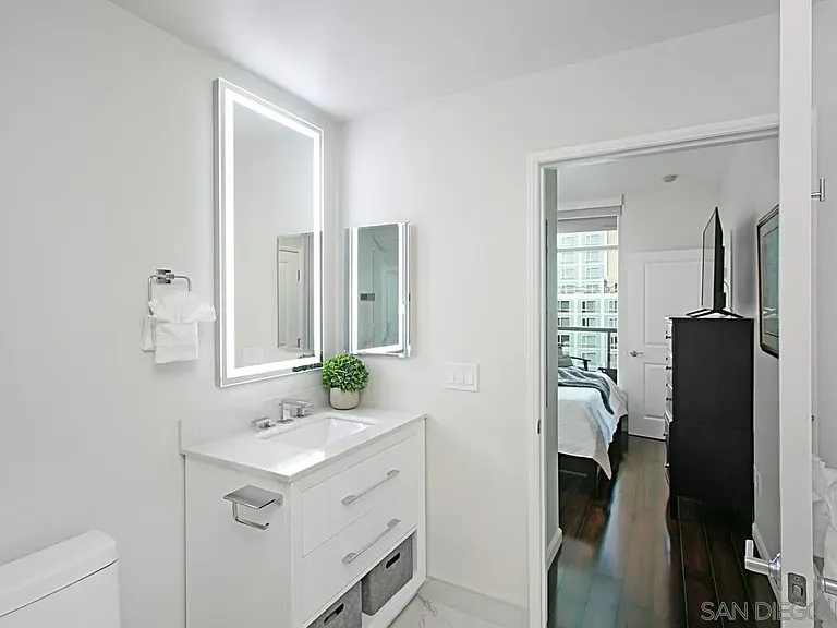 427 9th Ave #808 — Photo 16