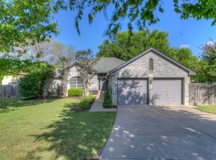 902 N Railroad Ave, Pflugerville, TX 78660