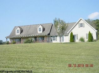 269 Mill Run Rd, Montrose, WV 26283