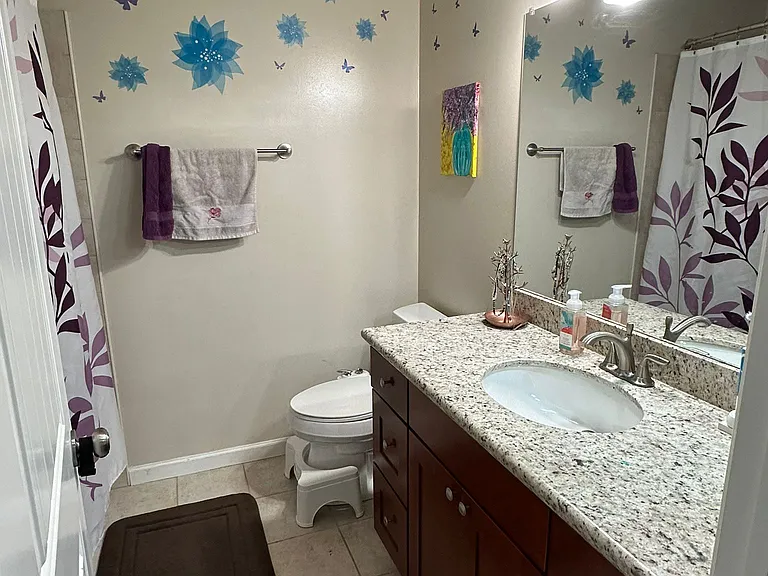 23947 SE 40th Pl — Photo 8