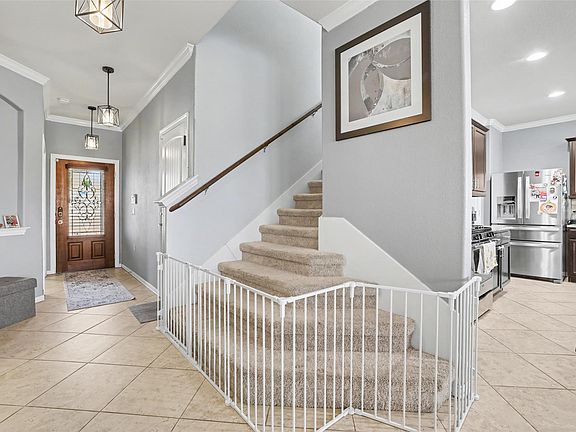 3rd image of 5845 Kleberg Trl