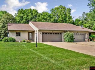 940 Woodland Dr, Gaylord, MN 55334