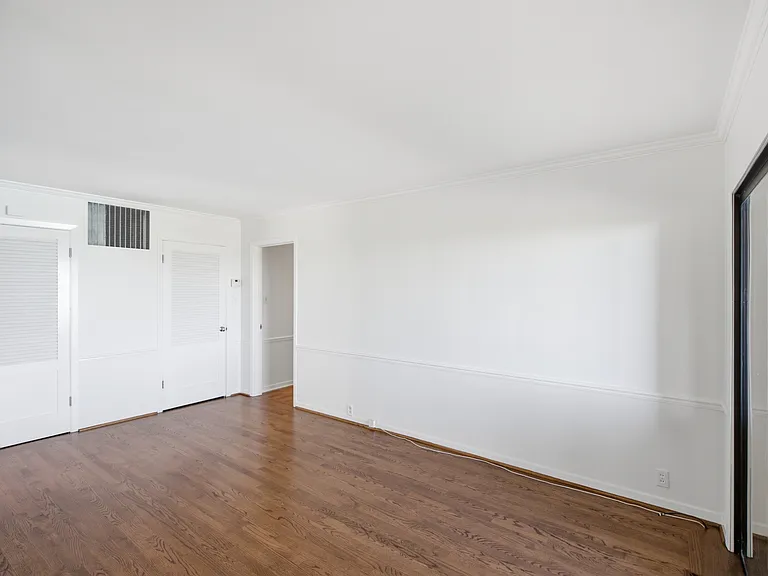 1806 Sebastian Dr — Photo 4