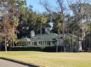 4 Burns Ct, Hilton Head Island, SC 29928
